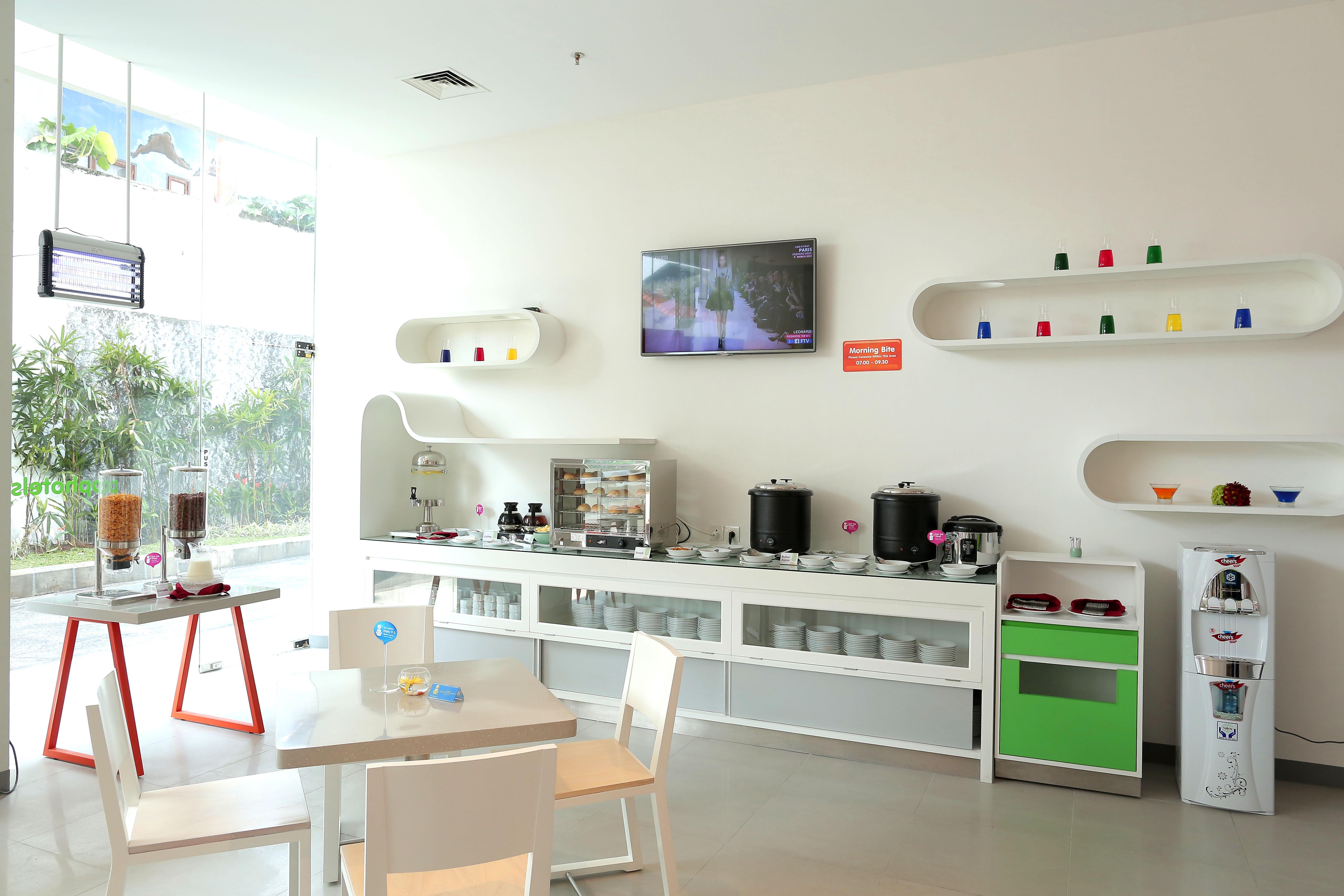 Pop! Hotel Gubeng Surabaya Exterior photo