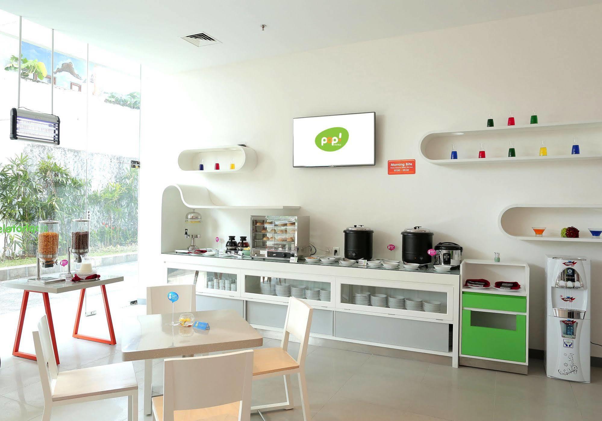 Pop! Hotel Gubeng Surabaya Exterior photo
