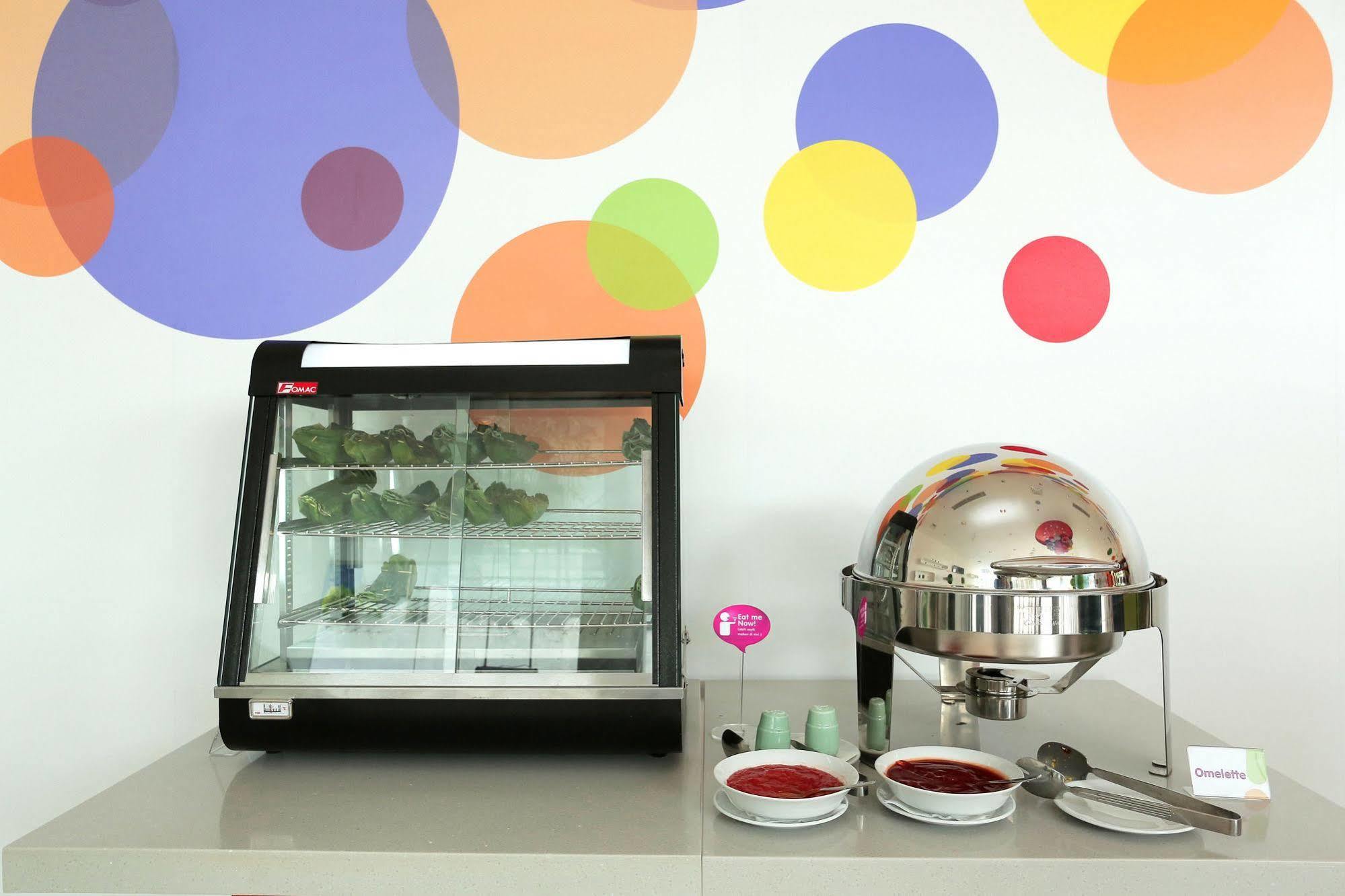 Pop! Hotel Gubeng Surabaya Exterior photo
